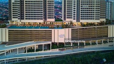 Newly completed. Developer unit free legal & disbursement. 3 Car Park 1
