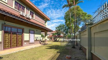 Link Bungalow corner with land.  1