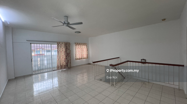 Spacious 3-Storey Terrace with Extended Kitchen & Generous Living Area 1