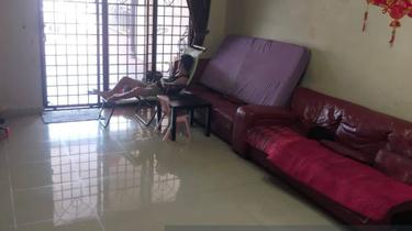 Jalan Permas Jaya near southkey, kitchen extended, good condition 1