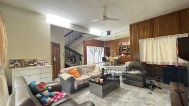 Perfect home for families seeking comfort, space & prime location 1