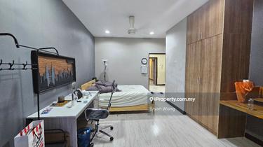 Renovated Long Terrace House 1