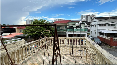 Best Buy 2 Storeys Terrace Located in Greenlane, Island Glades 1