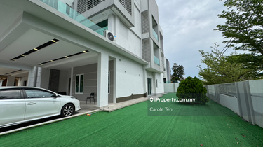 Brand New Renovated 3.5 Storey Semi D Land area 52.5 x 100  1