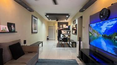 Freehold three storey Terrace house for Sale 1