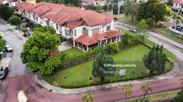 Corner Lot Big Land House at Bukit Jelutong extra land Fully renovated 1