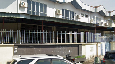Corner endlot adjoining renovated factory 1