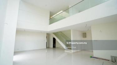 3-Storey Bungalow with Brand new condition! Below market rate! 1