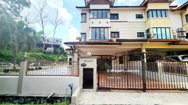 Fully Renovated Cornerlot House 1