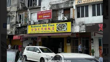 3 storey shoplot for sale @ Taman Kinrara. Kindly pm for more details 1