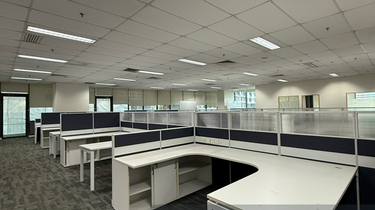 2 En Floor Offices 1