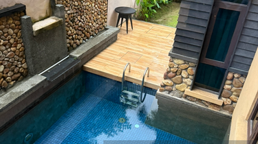 European style luxury Bungalow with garden and pool 1