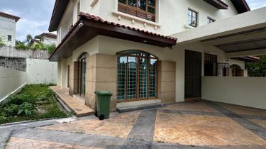 Double Storey Semi D with Big Yard @ Tanjung Bungah For Rent! 1