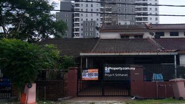 1.5 Storey House at Sea Park, Jalan 21 Petaling Jaya near LRT 1