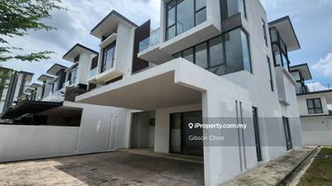 Few corner and endlot units are available in mutiara villa kajang. 1