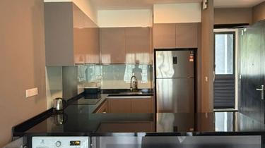 Vista Residence 887sf Renovated  1