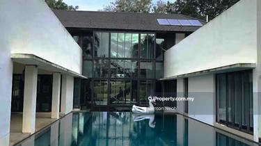 Huge swimming pool 1