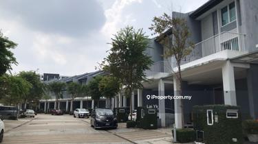 Short drive to LRT Station, One City, Main Place 1