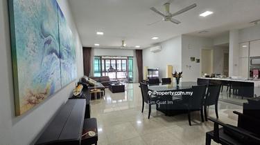 Seni Mont Kiara pool view 1