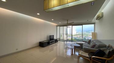 Corner lot unit with excellent ventilation, bright & airy living space 1