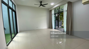 Spacious 5 Bedrooms unit 1