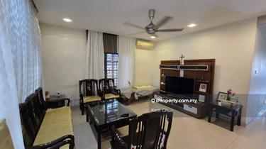 Limited 3sty semi detached with unblocked KL view! 1