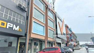 Prime Location. Facing the LDP Highway 1