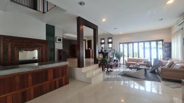 Modern Bungalow with Big Garden & Pool 1