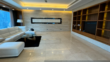 Short walk to Mrt & Monorail station, next to Pavilion Mall 1