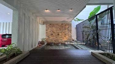 Villa Mont Kiara Bungalow Villa Partly Furnished with Pool For Rent 1