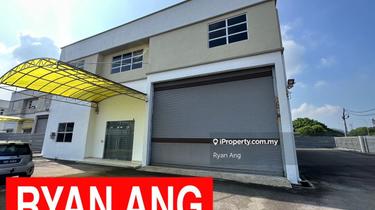 1.5 Storey Detached Factory / Warehouse at Taman Iks Juru For Sale 1
