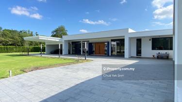 Bungalow Villa On Flat Ground 1