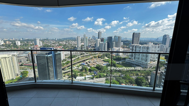 Walking distance to Midvalley 1