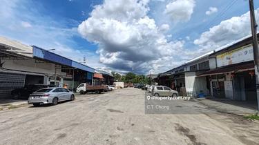 Sri Yaacob 1.5 Storey Terrace Factory corner lot 1