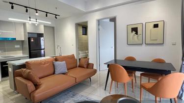 Nicely design and decorated new unit. Unblock view. High floor.  1