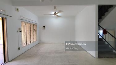 Double Storey house For Rent 1