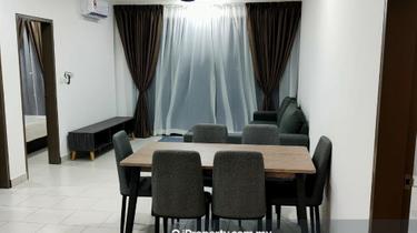 3 rooms 2 baths fully furnished with good KL view 1