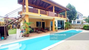Bukit Rimau Bungalow (Gated & Guarded) with gym & swimming pool 1