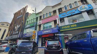 3 storey Shop For Sale Kota Damansara  1