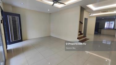 2.5 Storey House fully extended(with approval) for sale mahkota cheras 1