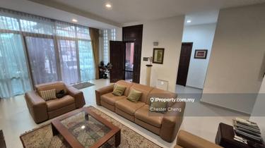 Special Semi-D with large Attic Space for Office or Bedroom 1