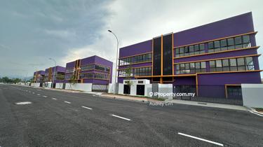 1.5 Storey Semi-D Factory at Semenyih Kajang for rent 1