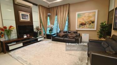 Renovated, Private and quiet location unit, Huge car porch 1