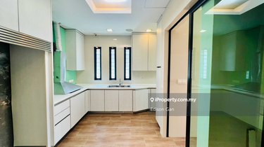 Kiara view sri hartamas rare 2 storey semid renovated unit for sales 1