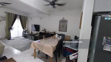 Double Storey End Lot House Gated & Guarded 1