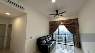 Brand new furnish unit ready to let! View anytime! with balcony 1