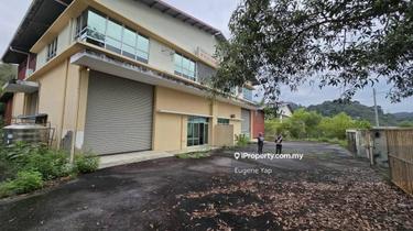 1.5 storey Semi D factory 1