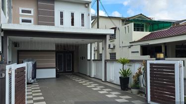 House for sale with ample land in Tepi Sungai, Klang 1