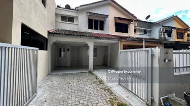 2-storey intermediate and not facing another house opposite  1