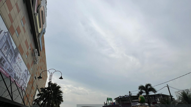 2.5 storey Commercial Shop opposite Ksl jalan seladang nearby ciq 1